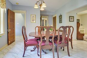 Ronks Vacation Rental: 2 Mi to Dutch Wonderland!