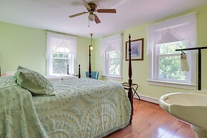 Ronks Vacation Rental: 2 Mi to Dutch Wonderland!