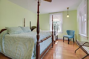 Ronks Vacation Rental: 2 Mi to Dutch Wonderland!