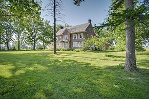 Ronks Vacation Rental: 2 Mi to Dutch Wonderland!