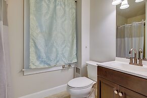 Ronks Vacation Rental: 2 Mi to Dutch Wonderland!