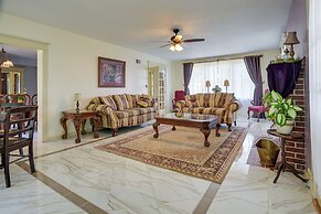 Ronks Vacation Rental: 2 Mi to Dutch Wonderland!