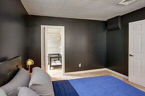 Cozy Downtown Sandusky Gem - 1 Mi to Lake Erie!