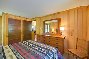 Beach & Kayaks: Waterfront Cabin on Lake Pleasant!