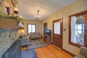 Beach & Kayaks: Waterfront Cabin on Lake Pleasant!
