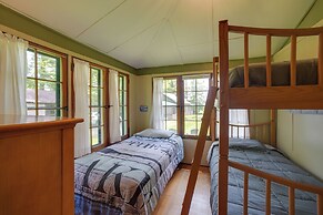 Beach & Kayaks: Waterfront Cabin on Lake Pleasant!