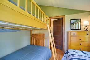 Beach & Kayaks: Waterfront Cabin on Lake Pleasant!