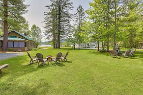 Beach & Kayaks: Waterfront Cabin on Lake Pleasant!