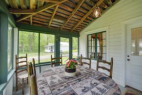 Beach & Kayaks: Waterfront Cabin on Lake Pleasant!