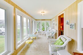 Kennebunkport Getaway w/ Grill: Walk to Beach!