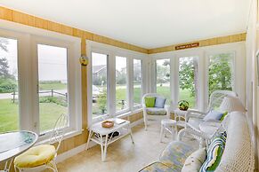 Kennebunkport Getaway w/ Grill: Walk to Beach!