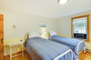 Kennebunkport Getaway w/ Grill: Walk to Beach!