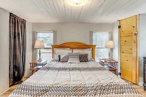 Near Hiking Trails: Central Emporium Home