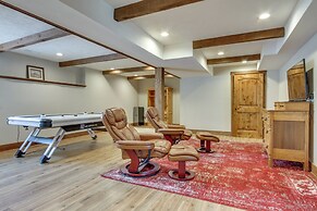 9 Mi to Helena: Mtn-view & Hot Tub at Huge Home