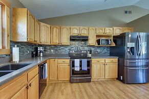 9 Mi to Helena: Mtn-view & Hot Tub at Huge Home