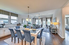 9 Mi to Frisco Square: Stylish Home w/ Backyard