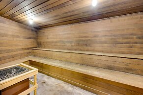 Hot Springs Condo on Lake Hamilton w/ Boat Slip!