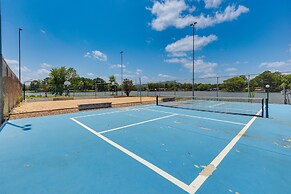 Hot Springs Condo on Lake Hamilton w/ Boat Slip!