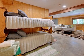 Cozy Arkdale Wood Cabin Near Petenwell Lake!