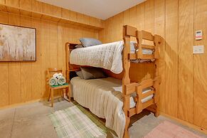 Cozy Arkdale Wood Cabin Near Petenwell Lake!