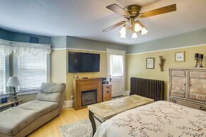 Algoma Victorian - Steps to Lake Michigan!