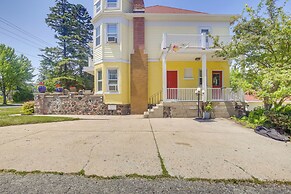 Algoma Victorian - Steps to Lake Michigan!