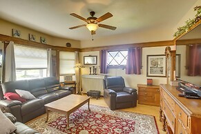 Algoma Victorian - Steps to Lake Michigan!