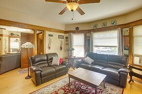 Algoma Victorian - Steps to Lake Michigan!