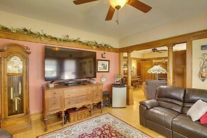 Algoma Victorian - Steps to Lake Michigan!