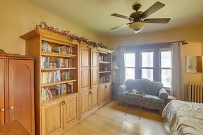 Algoma Victorian - Steps to Lake Michigan!