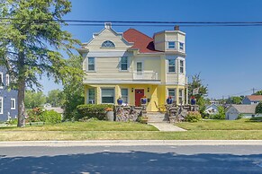 Algoma Victorian - Steps to Lake Michigan!