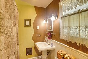 Algoma Victorian - Steps to Lake Michigan!