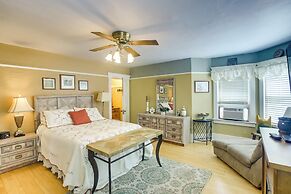 Algoma Victorian - Steps to Lake Michigan!