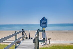 Algoma Victorian - Steps to Lake Michigan!