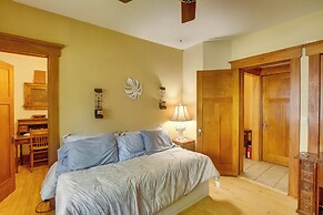 Algoma Victorian - Steps to Lake Michigan!