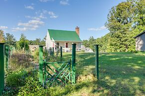Tranquil Cottage in Virginia Countryside w/ Pond!