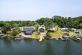 Waterfront Badin Lake Getaway: Boat Dock, Fire Pit