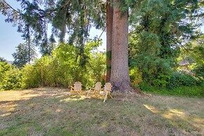 Vintage Cottage by Leaburg Canal w/ Large Yard!