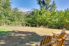 Vintage Cottage by Leaburg Canal w/ Large Yard!