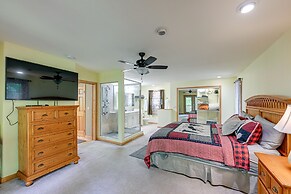 Marble Mountainside Escape w/ Wraparound Deck