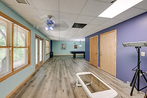 Marble Mountainside Escape w/ Wraparound Deck