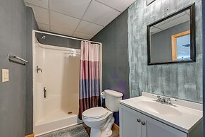 Marble Mountainside Escape w/ Wraparound Deck