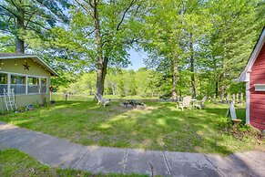 Riverfront Nature Getaway Near Downtown Pine City!