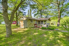 Riverfront Nature Getaway Near Downtown Pine City!