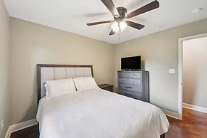 Lovely Lake Charles Duplex in Central Location!