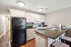 Lovely Lake Charles Duplex in Central Location!