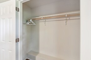 Lovely Lake Charles Duplex in Central Location!