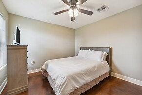 Lovely Lake Charles Duplex in Central Location!