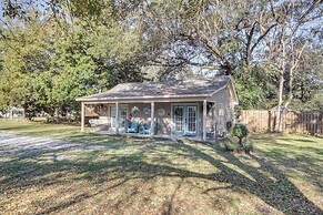 Waveland Retreat w/ Yard: Walkable Location