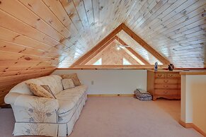 Pet-friendly Conway Cabin ~ 5 to Campton Mountain!